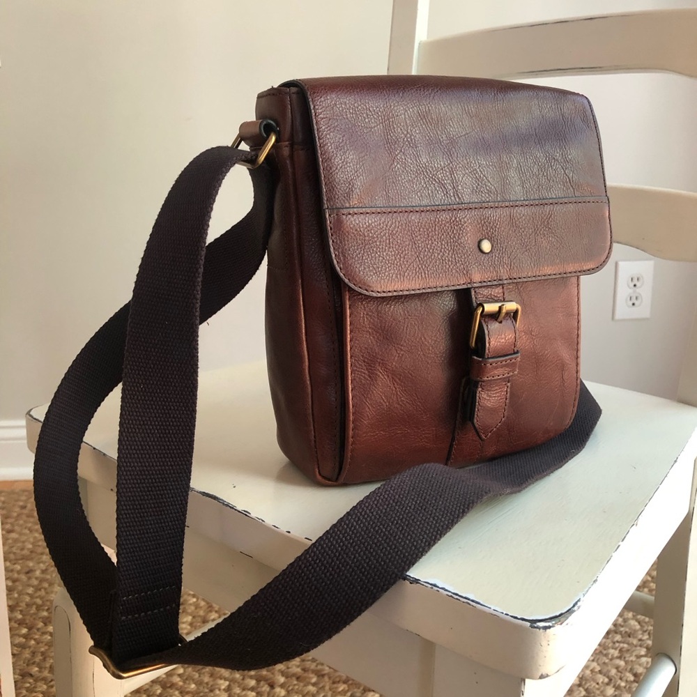 New: Fossil Miles Leather Courier Bag with Adjustable Strap - Picture 6 of 16